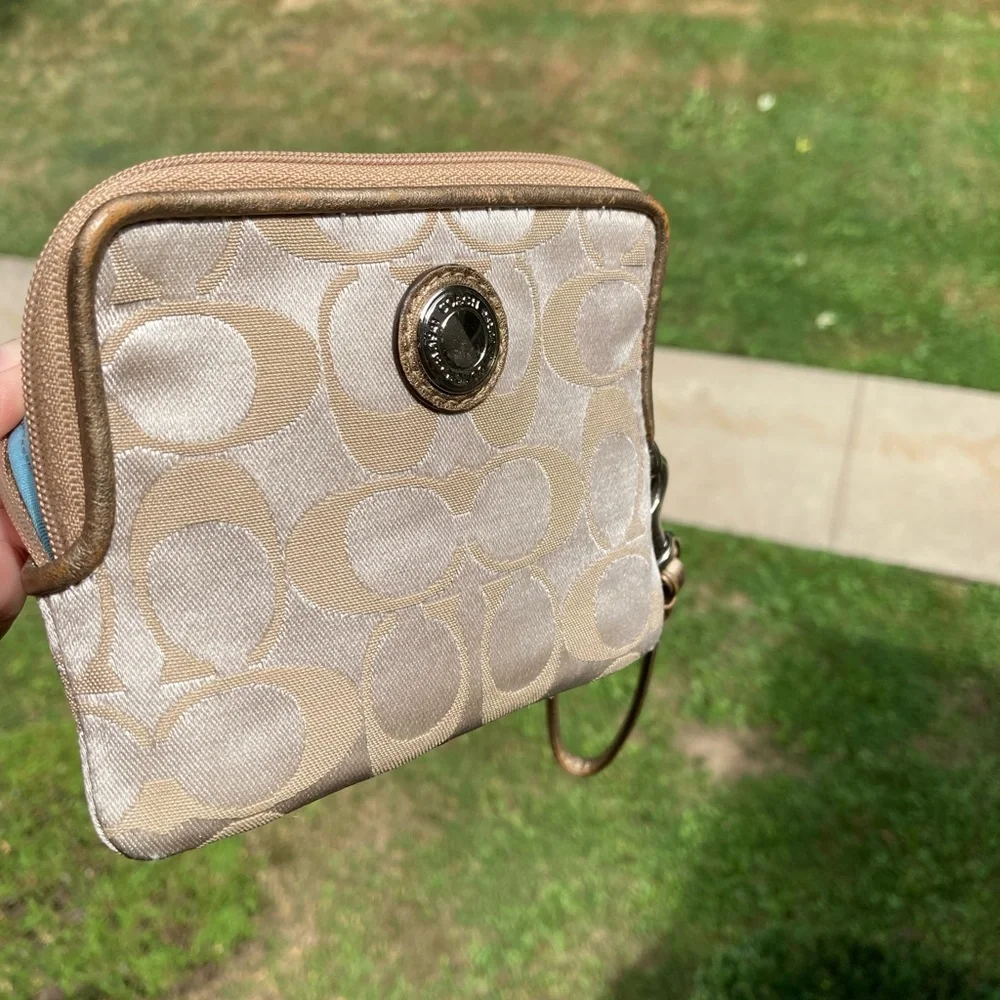 Coach Daisy Signature C Light Khaki & Gold Tone Square Zipper Wallet Wristlet